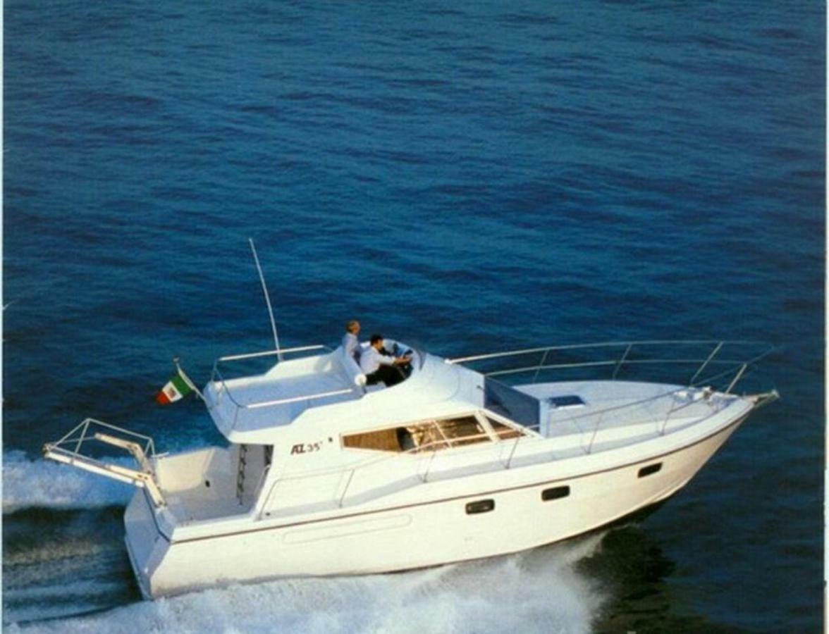 Yacht Suite Marina Di Grosseto Exteriör bild