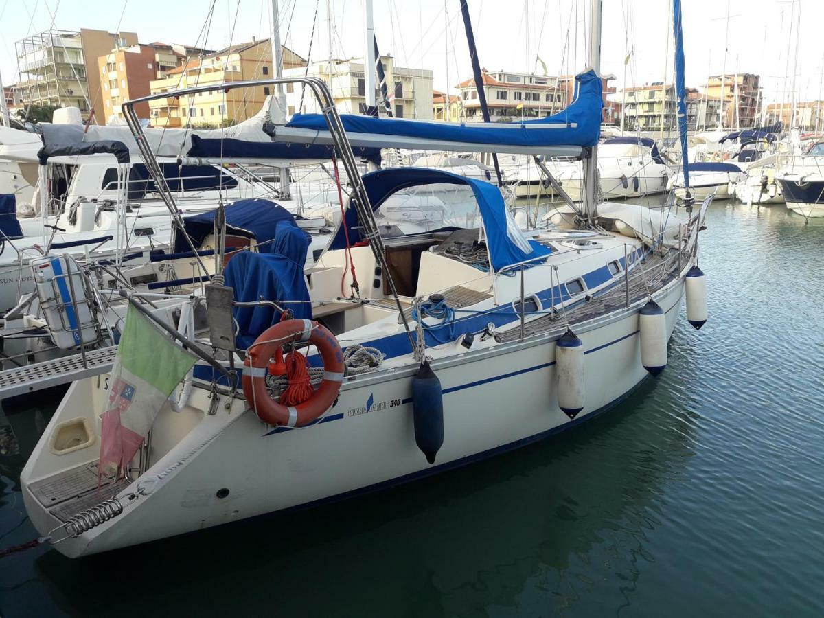 Yacht Suite Marina Di Grosseto Exteriör bild