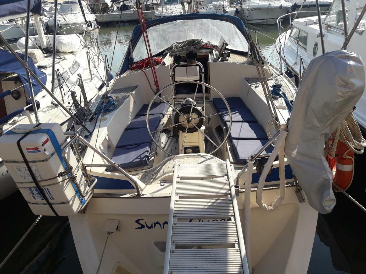 Yacht Suite Marina Di Grosseto Exteriör bild